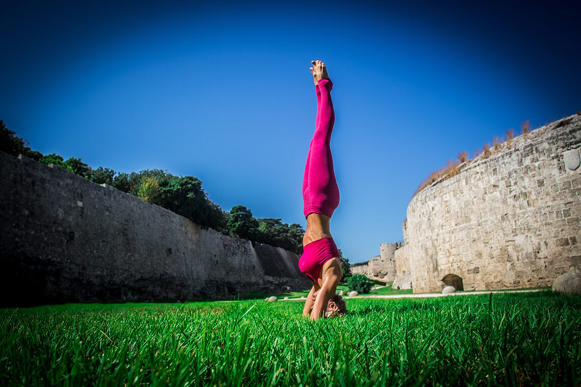 Headstand Flow - A few yoga poses to get you upside down