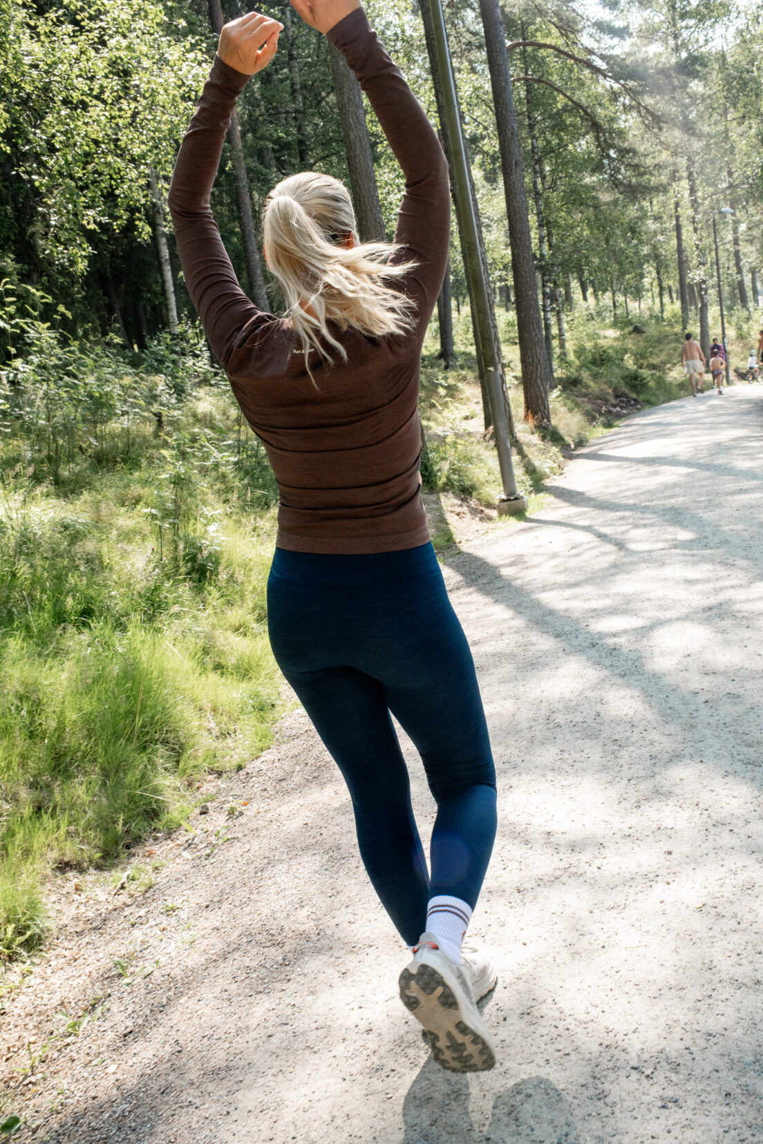 sognsvann_bandha-tights_midnight-blue_back_02