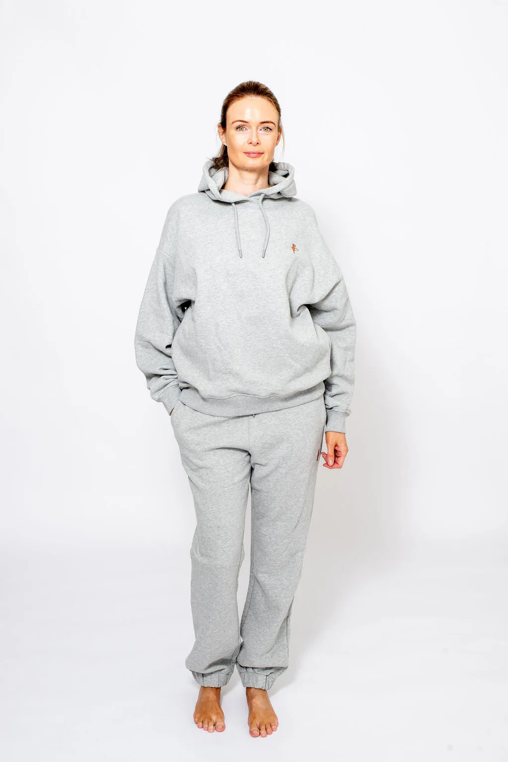 every-body-luna-pants_light-grey_front_01